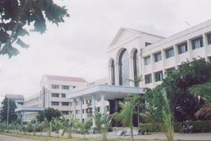 https://cache.careers360.mobi/media/colleges/social-media/media-gallery/23025/2019/1/19/Campus view of MGR College Hosur_Campus-view.jpg